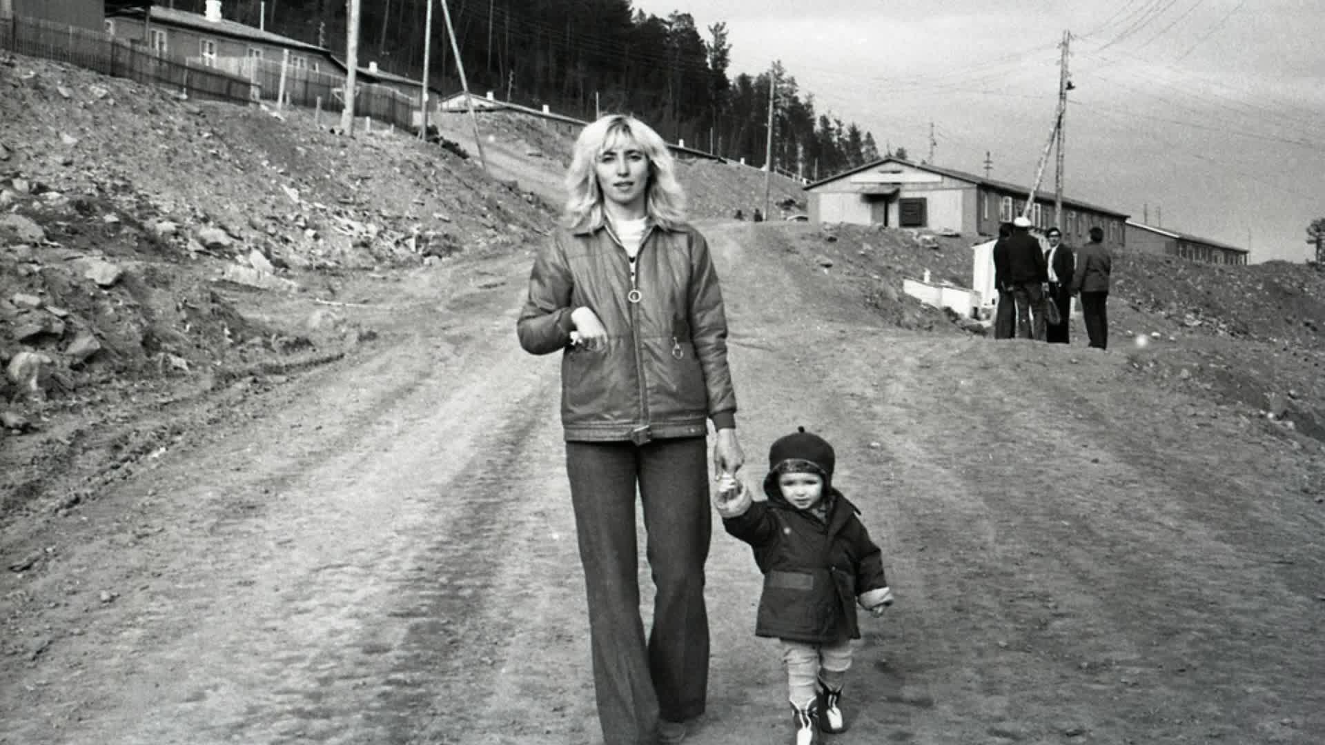 1974 год стройка века. БАМ 80-Е. БАМ Золотинка 70 е годы. Молодежь БАМ СССР. Дети БАМА.