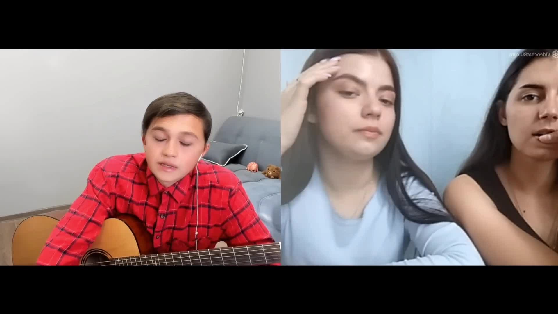 девушка для пранка. малыш гитарист в чат. ярик бро чат рулетка. притворился новичком на гитаре. гитарист в чат рулетке.