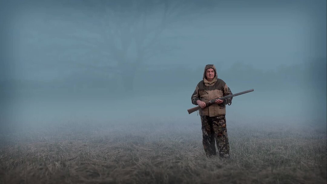 Туманный охотник stalcraft 2022. Туманный охотник. Альбатрос штурмовик stalcraft. Туманный охотник сталкрафт. Охотник в тумане в поле.