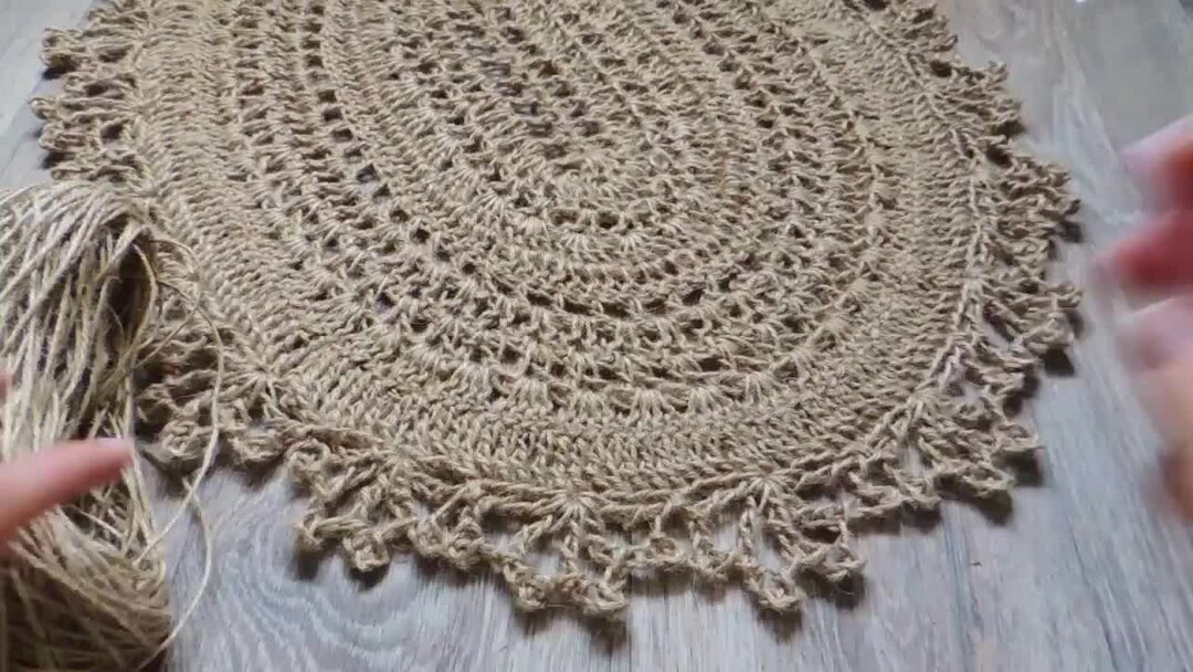 Коврик из джута шарм. Плетеный коврик bdh-96 (джут). Коврик из джута крючком. Ковер из джута мастер класс. Коврик в ванную из джута.