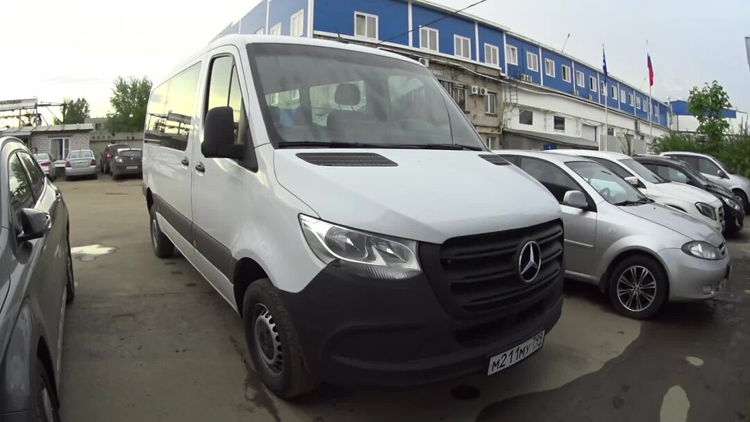 Оригинальный пассажирский Мерседес Спринтер на 8 мест (немецкая сборка ...