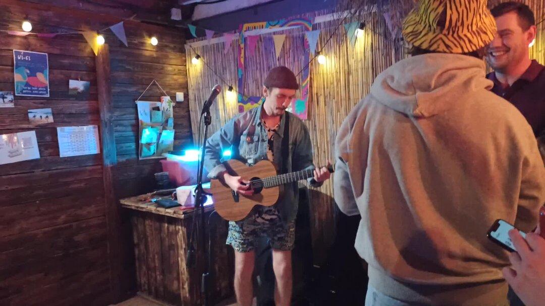 Музыка для игр. Видео песня музыка играет. Павел гурин ах любовь золотая любовь. Танец вдохновение. Видео песня музыка играет.