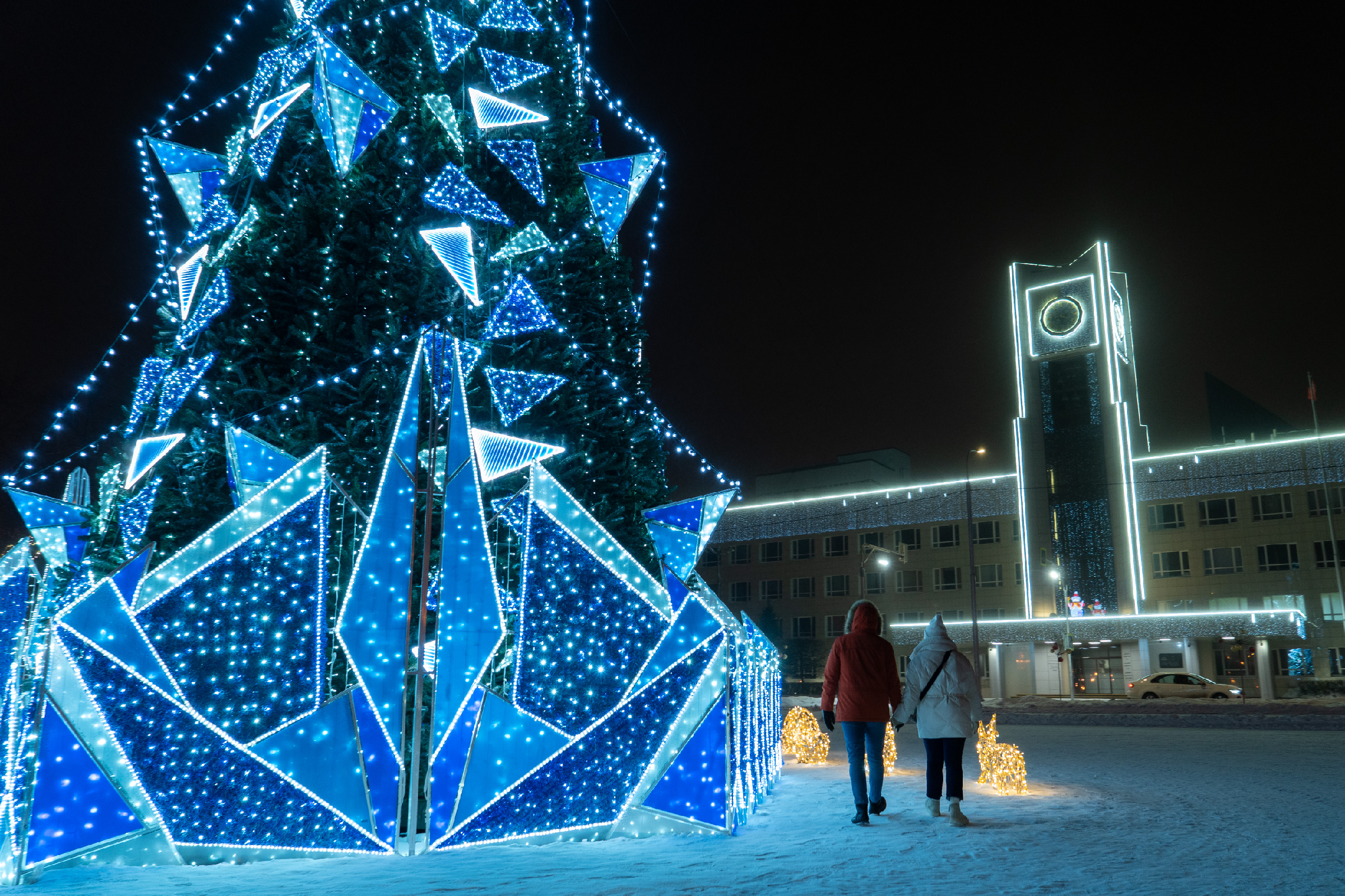 елка главы мытищи 2023. елки у дворцов культуры. елка главы мытищи 2023. открытка 2023 дети новогодней елке. елка главы мытищи дк яуза.