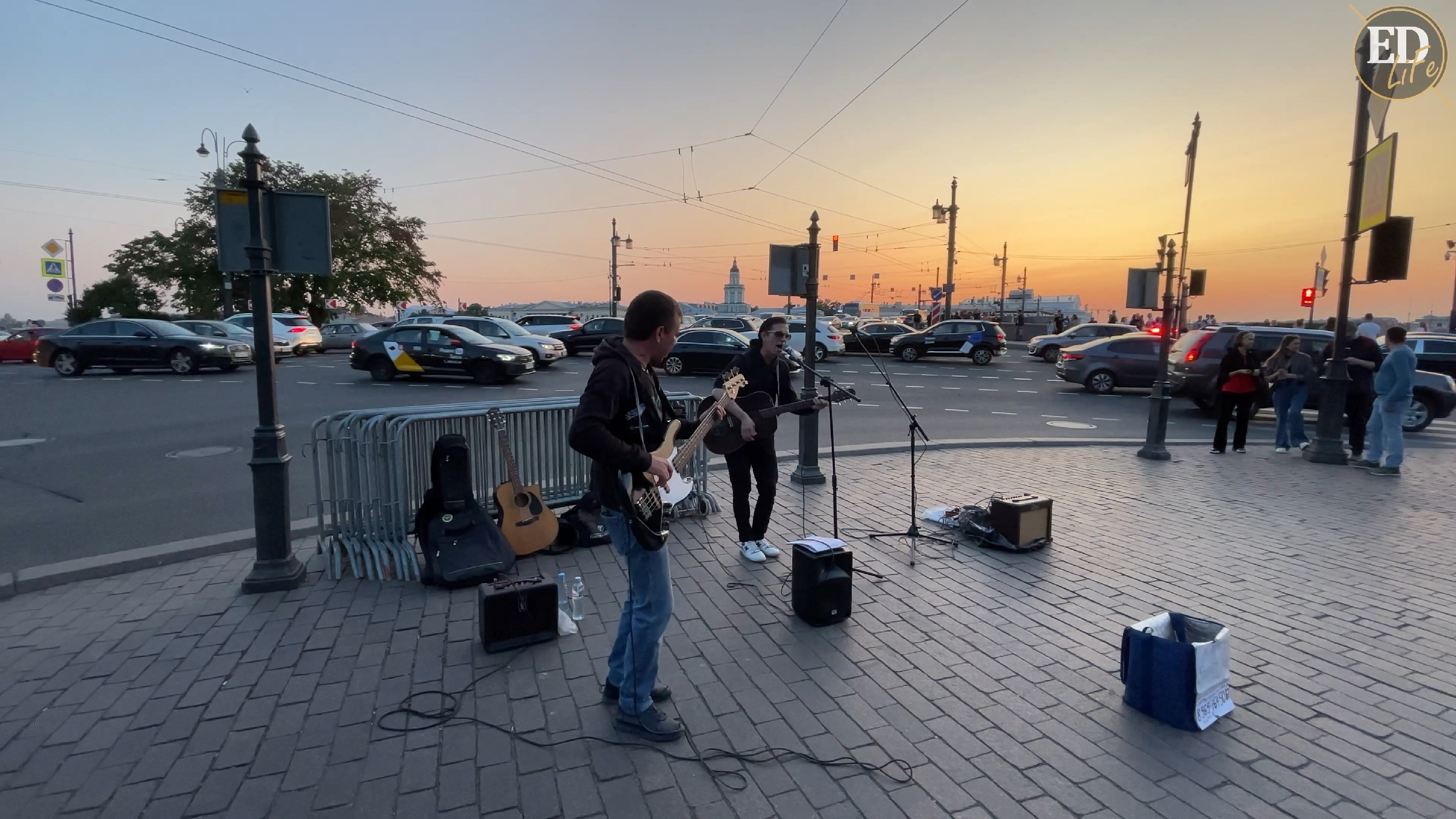 арт группа война литейный мост