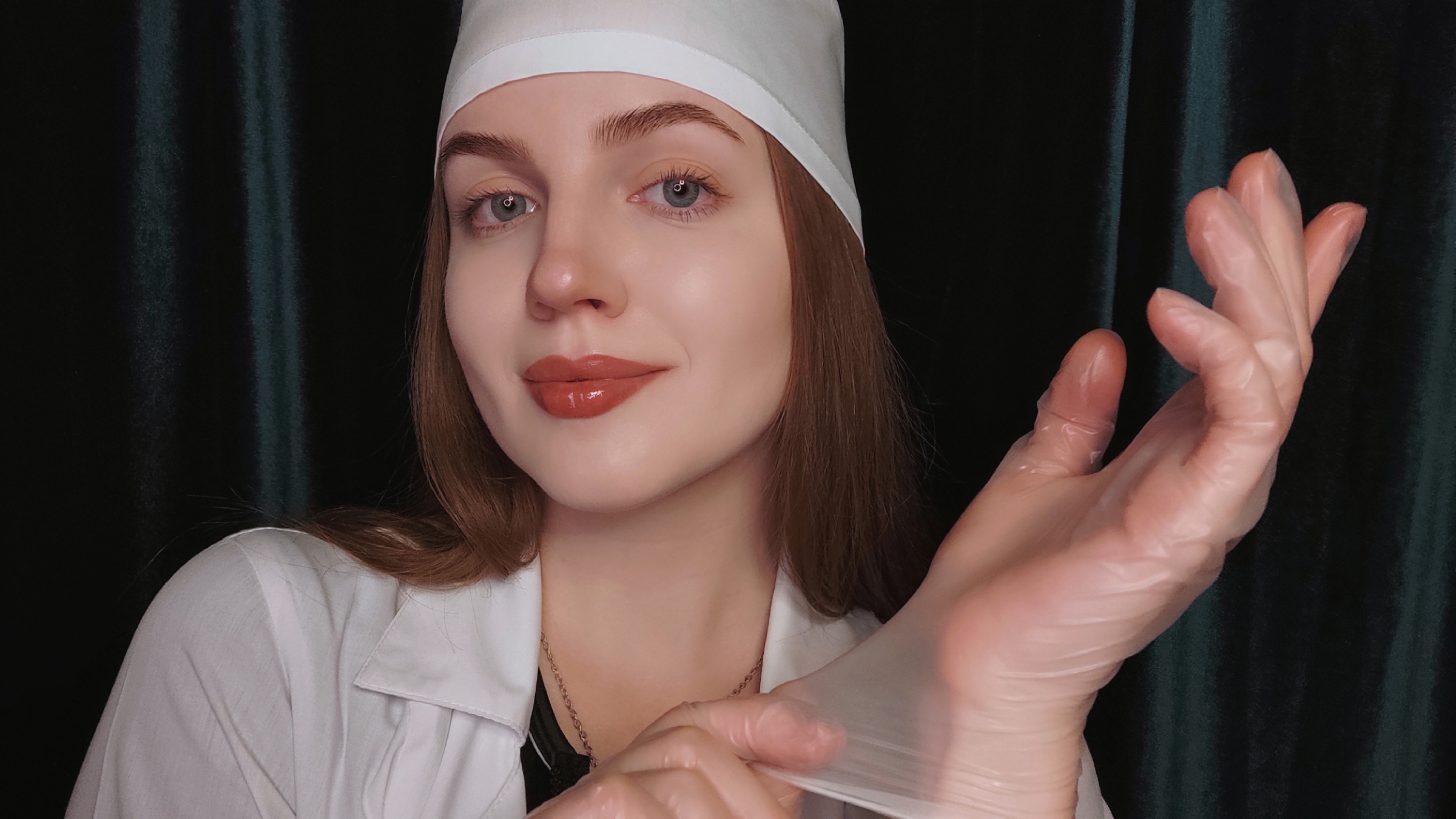 Asmr проверка кожи головы. Голова для асмр. Асмр дерматолог. Асмр осмотр кожи. Асмр прикосновения к лицу.