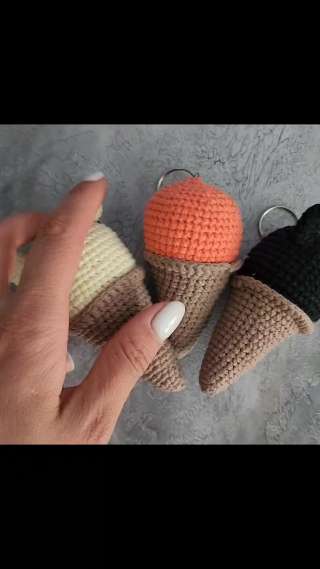 Anna_amigurumi_toys / АМИГУРУМИ | Мороженое. Вязаные крючком брелоки.  Игрушки амигуруми для хэллоуина. Брелоки | Дзен