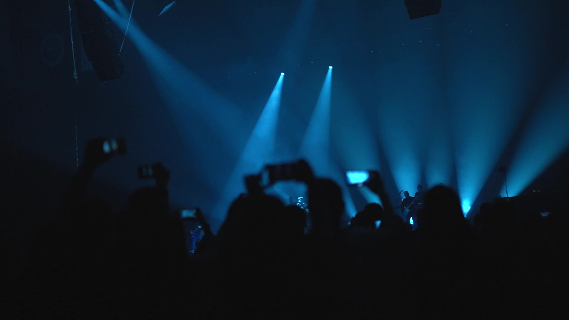 Психея фото из студии звукозаписи. Ханс флориан циммер. Песня нереальная. Движ париж квн. Кавер группа алые паруса.