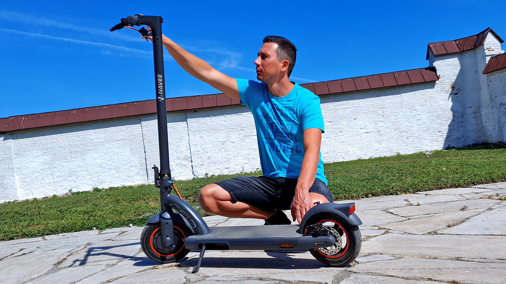 Электроскутер 65 км/ч. Самокат navee s 40. Navee самокат. Navee самокат. Самокат navee s65.