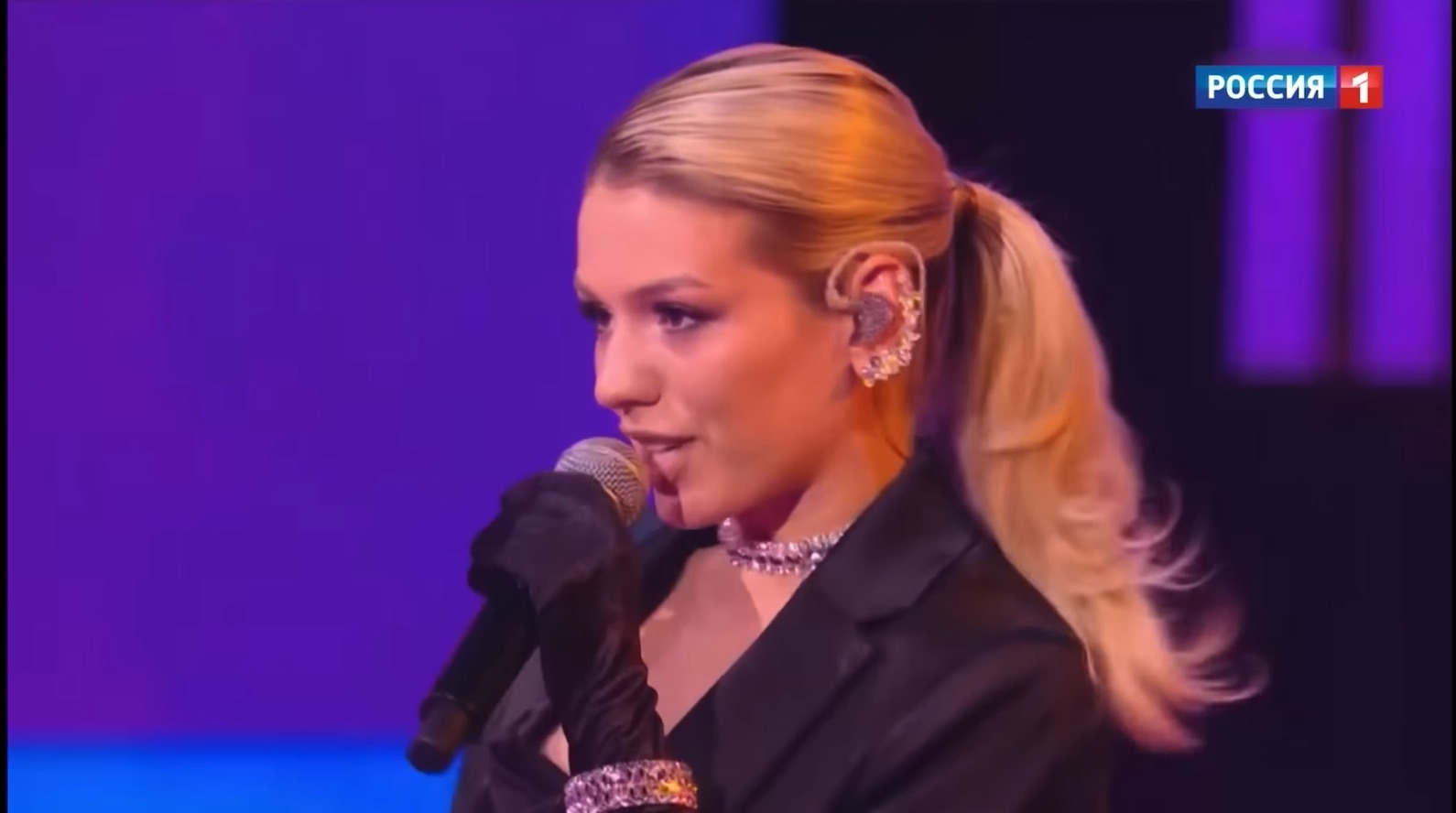 люся чеботина - солнце монако (2021). люся чеботина солнце монако remix. солнце монако чаботина. максим первый выход на сцену. люся чеботина - солнце монако | зачем мне солнце монако.