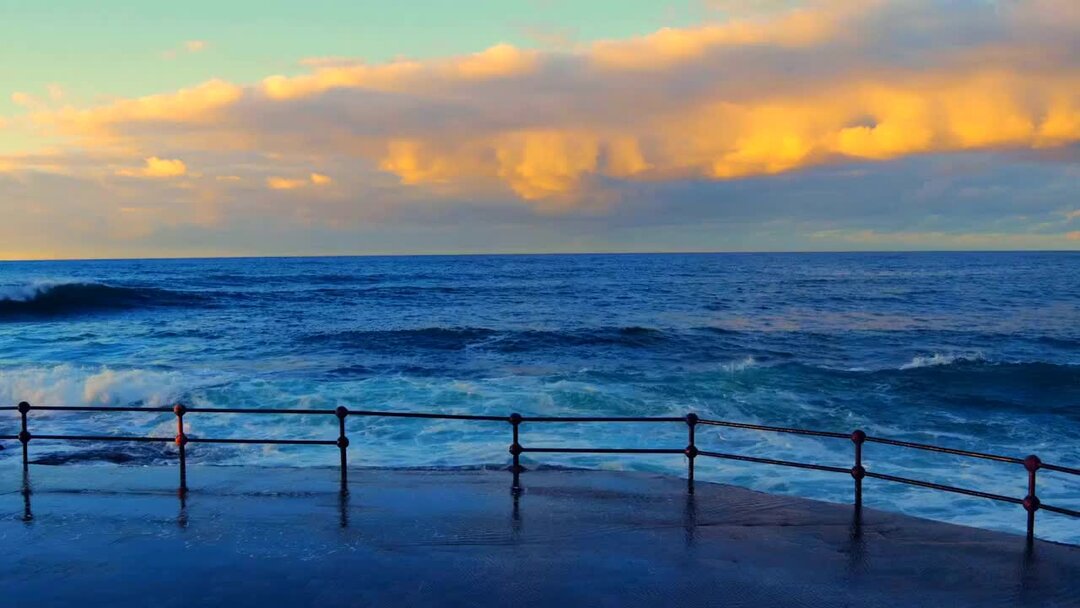 морские волны на закате. шум моря. телевизор tcl h32d4022 31. музыка для сна океанские волны. ночь в море.