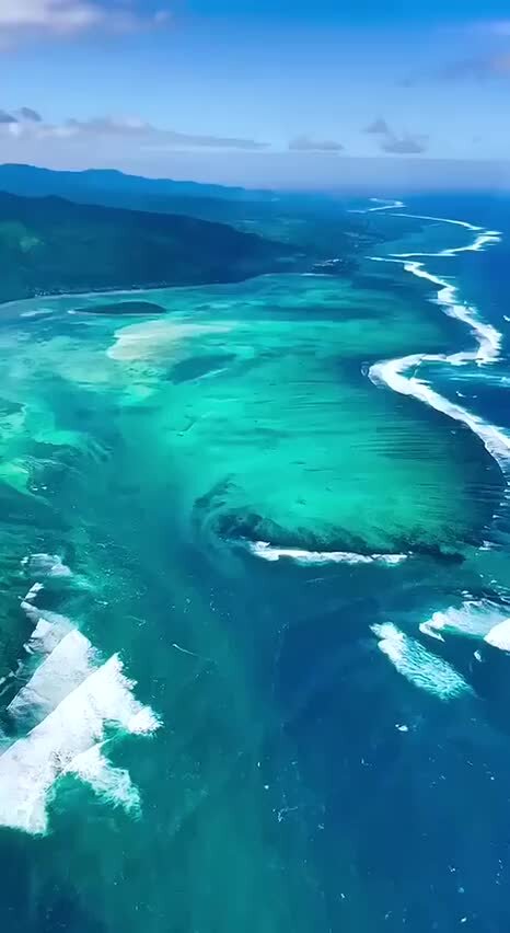 Подводный водопад в датском проливе