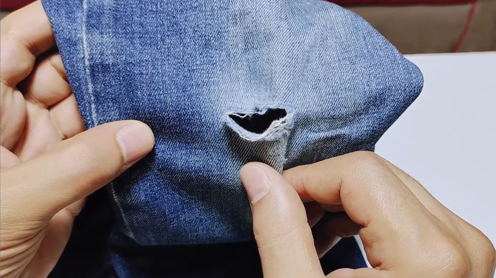 как зашить дырку на жопе на джинсах фото 11