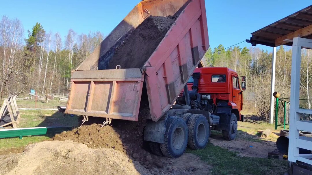 Установка оцинкованных грядок на моей кривом участке: когда думал что ...