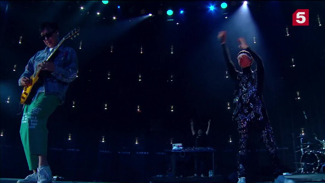 Gayazovs brothers жара music awards. Пошла жара gayazov brother filatov karas. Gayazov жара. В городе сухо в городе жара ремикс. Группа gayazovs brothers.