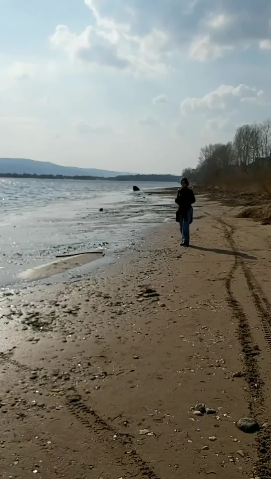 Видео о напыляемой тепло и гидроизоляции