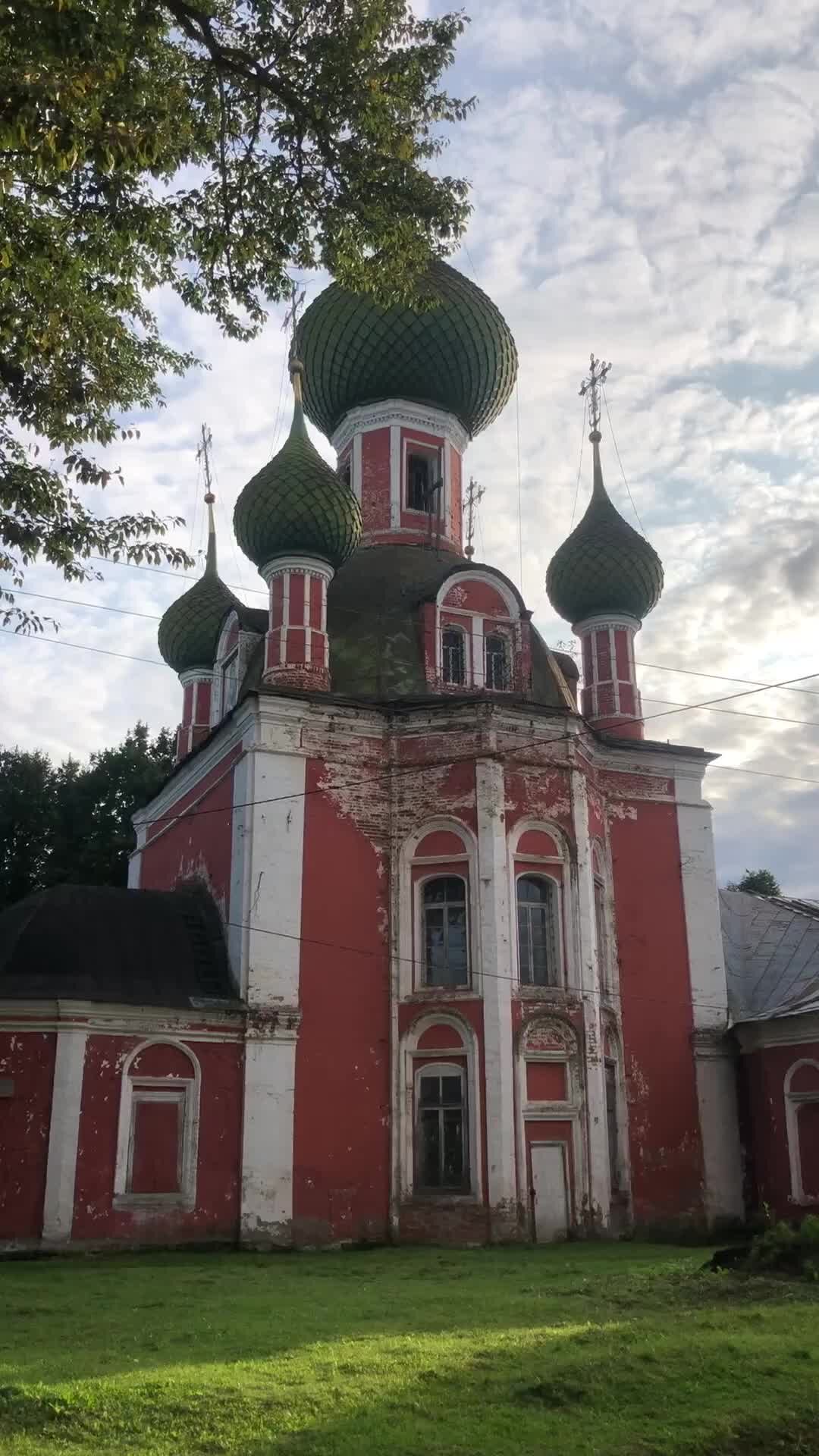 Церковь около ЦПКИО