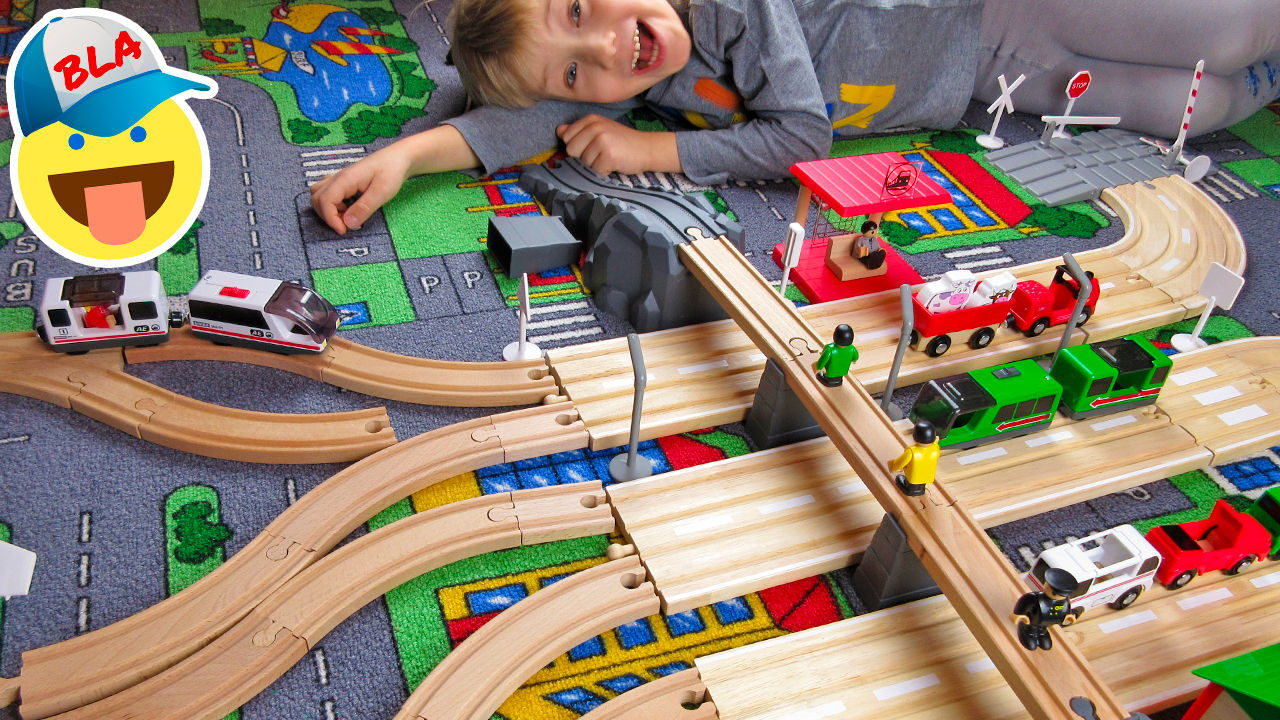 железная дорога деревянная happy. паровозики деревянные дороги. Brio стартовый набор "порт", 33061. брио железная дорожные станции. деревянная железная дорога брио.