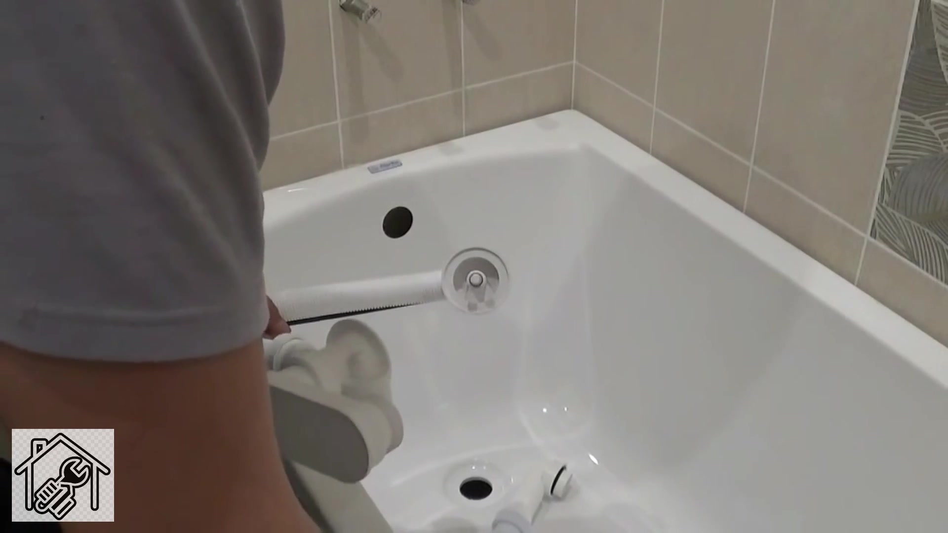 Способы крепления ванны в ванной комнате