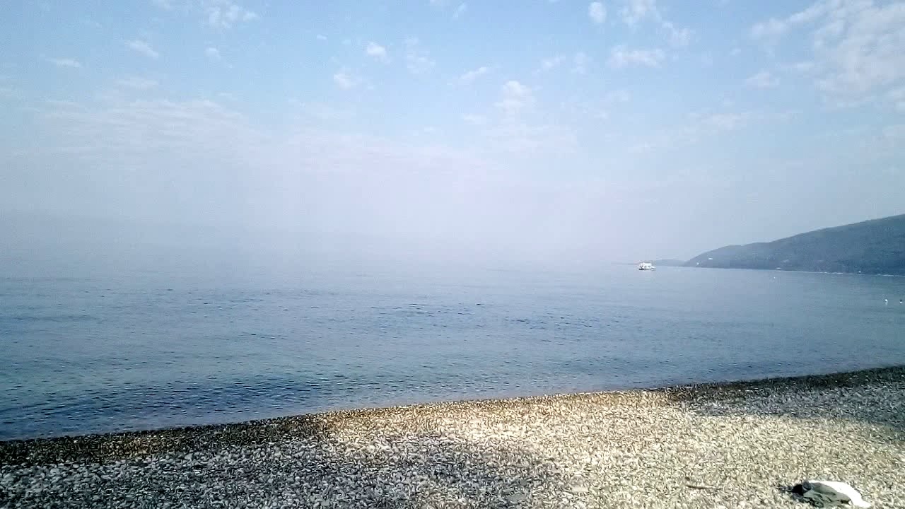 Погода в гагре абхазия на 14 дней. Черное море в Гаграх. Абхазия пляж Чанба. Пляж мокко Абхазия. Абхазия 2018.