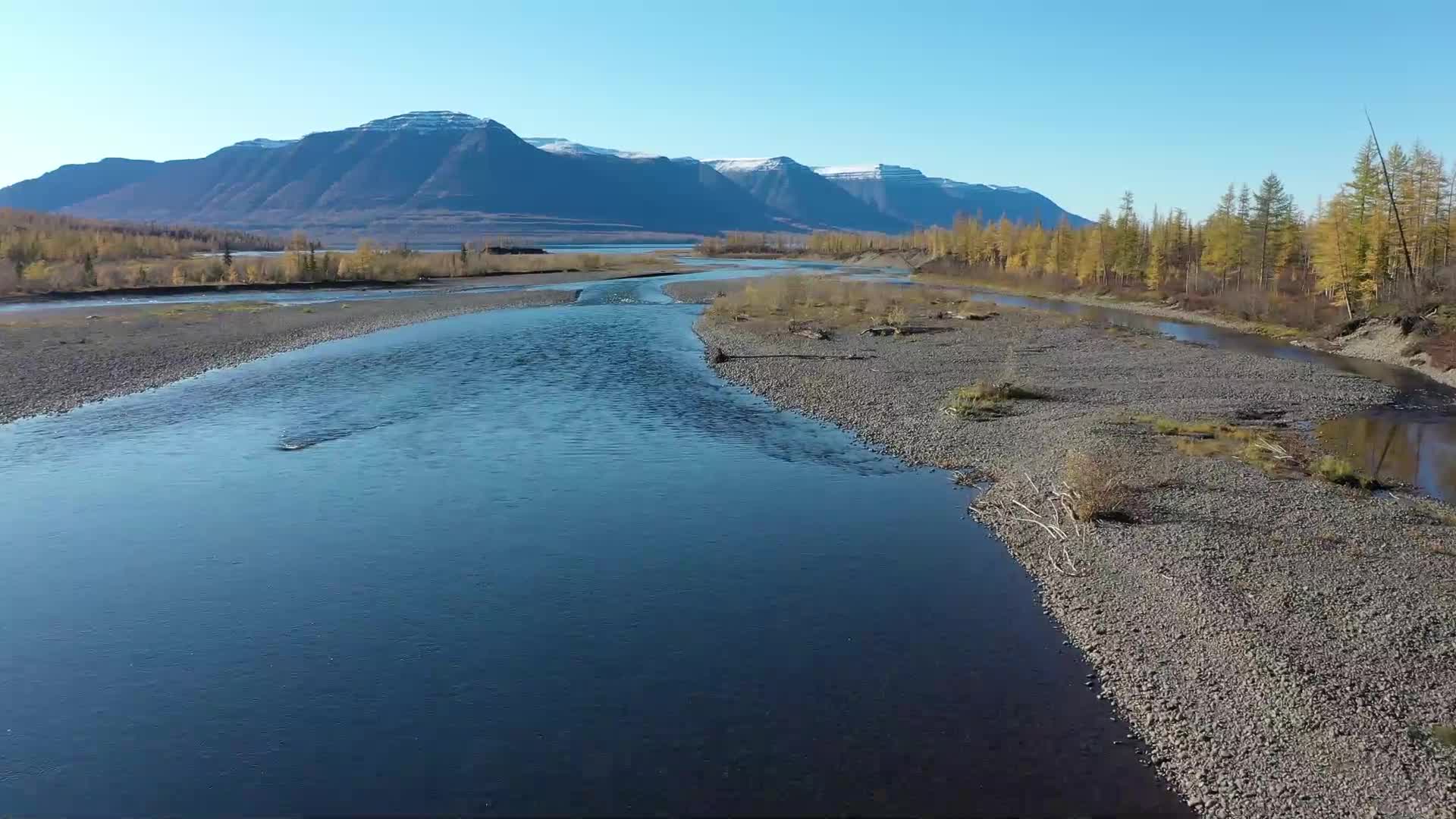 Плато путорана рыбалка. Плато Путорана. Парк отель Нералах плато Путорана. Базальт плато Путорана. Тундра плато Путорана.