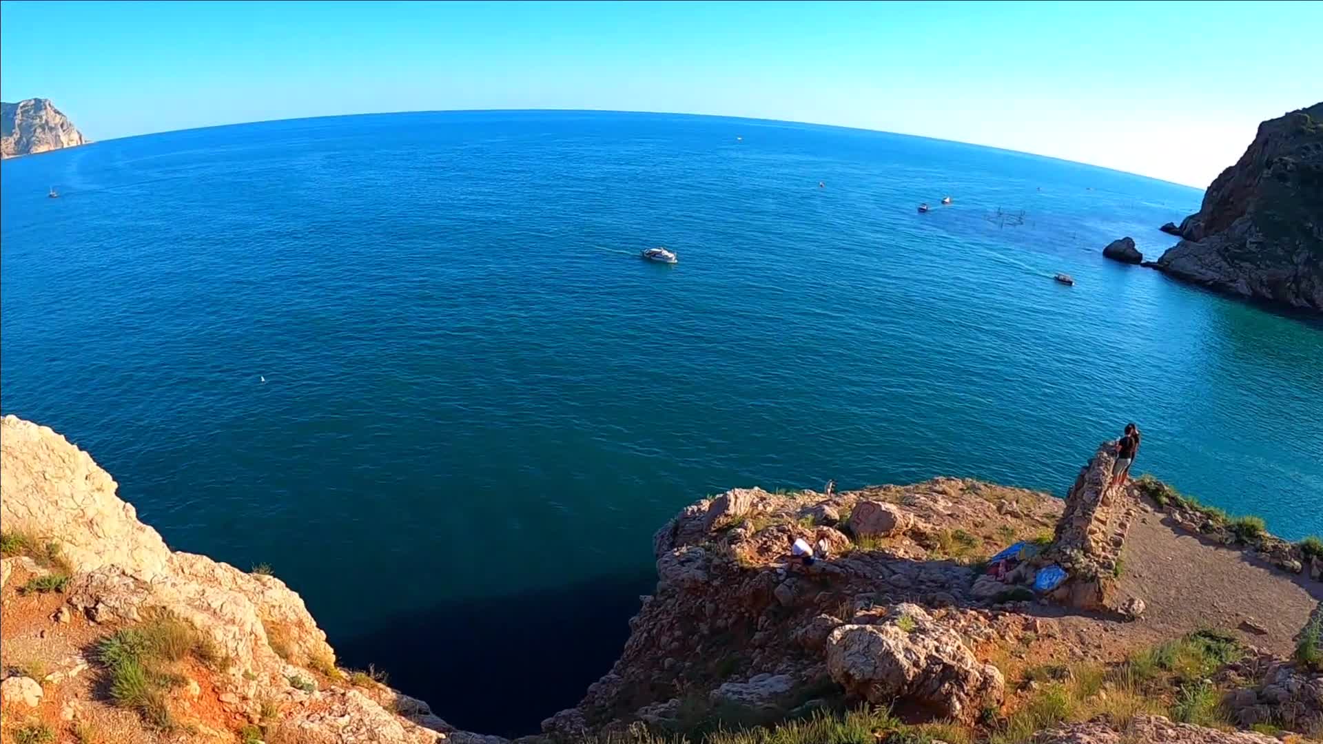 В крым зайдет. Севастополь море Севастополь. Балаклава набережная 2022. Бухты Крыма. Крым море.