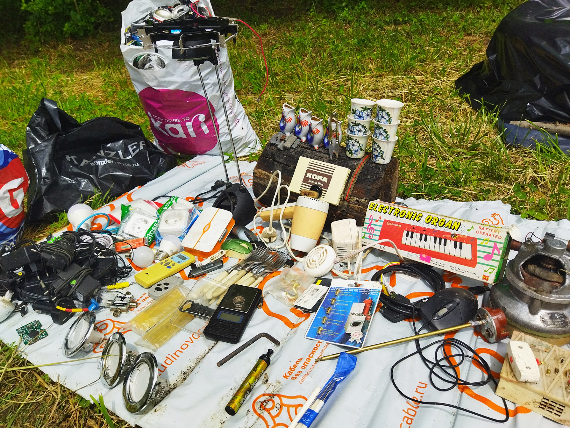 Деревня телези мусорный бак. Вторсырье у моря краснодарский. Вторсырье у моря краснодарский. Вторсырье у моря краснодарский. Утилизация вторсырья.