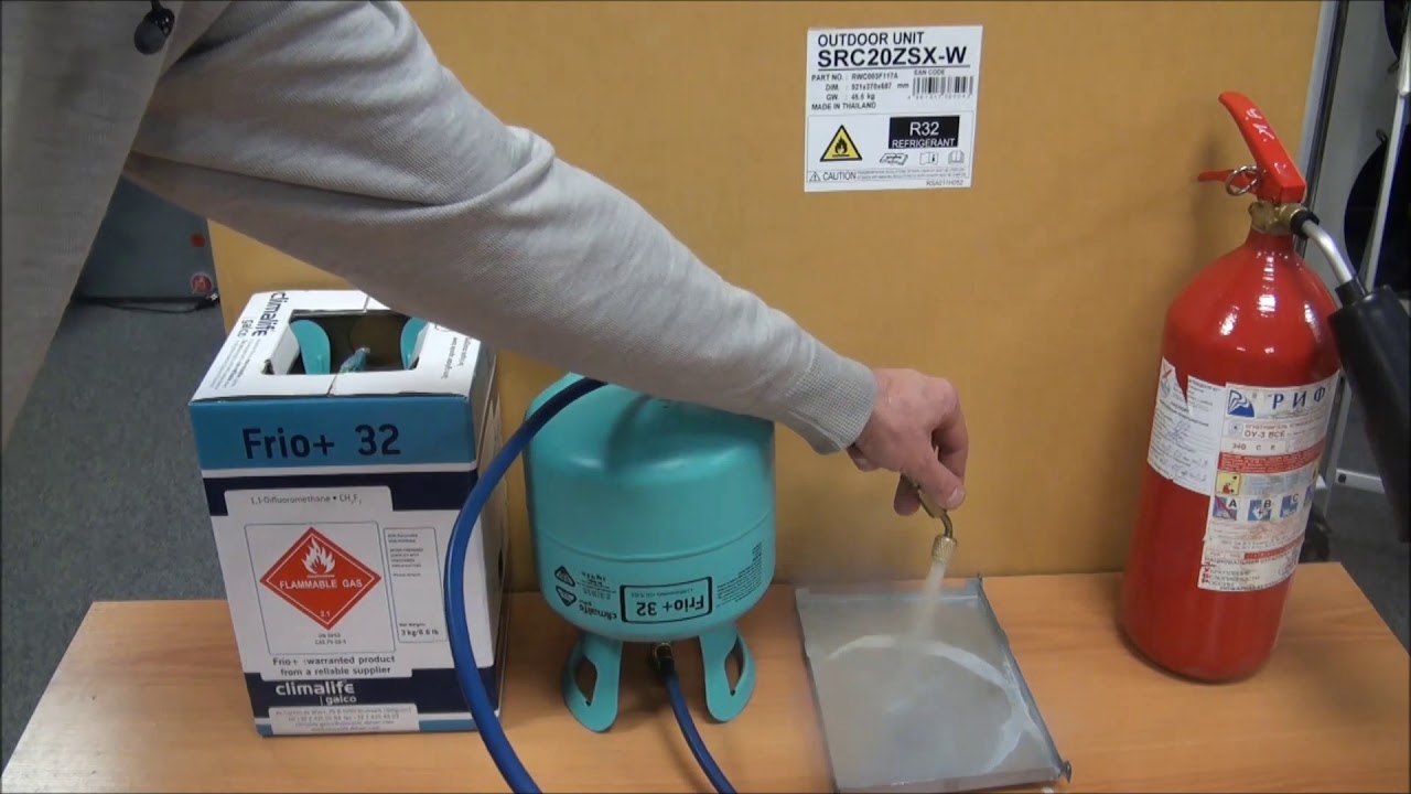 Заправочная трубка холодильника. Пайка трубок холодильника. Горит ли фреон. Арболит горит. Заправка теплового насоса фреоном r410a.