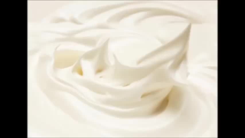 Мусс на белом шоколаде. Торт с белым кремом. Белеоый крем. Как называется белый крем. Торт обмазка кремом из мешка декор.