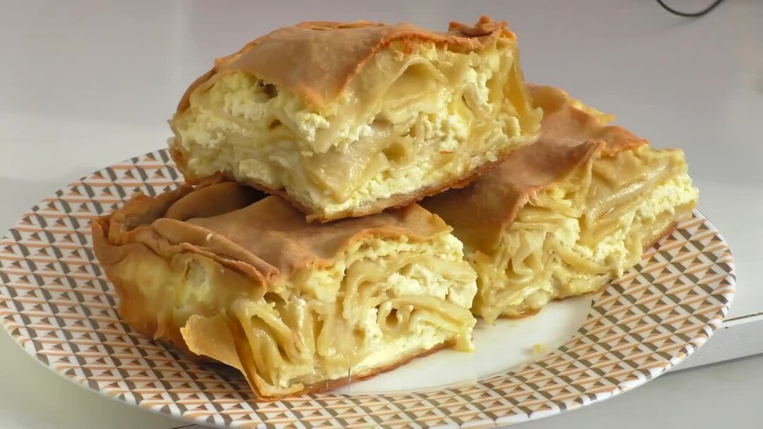 Тесто для ачмы. Ачма Грузинская. Ачма пирог. Ачма блюдо. Ачма с сыром.