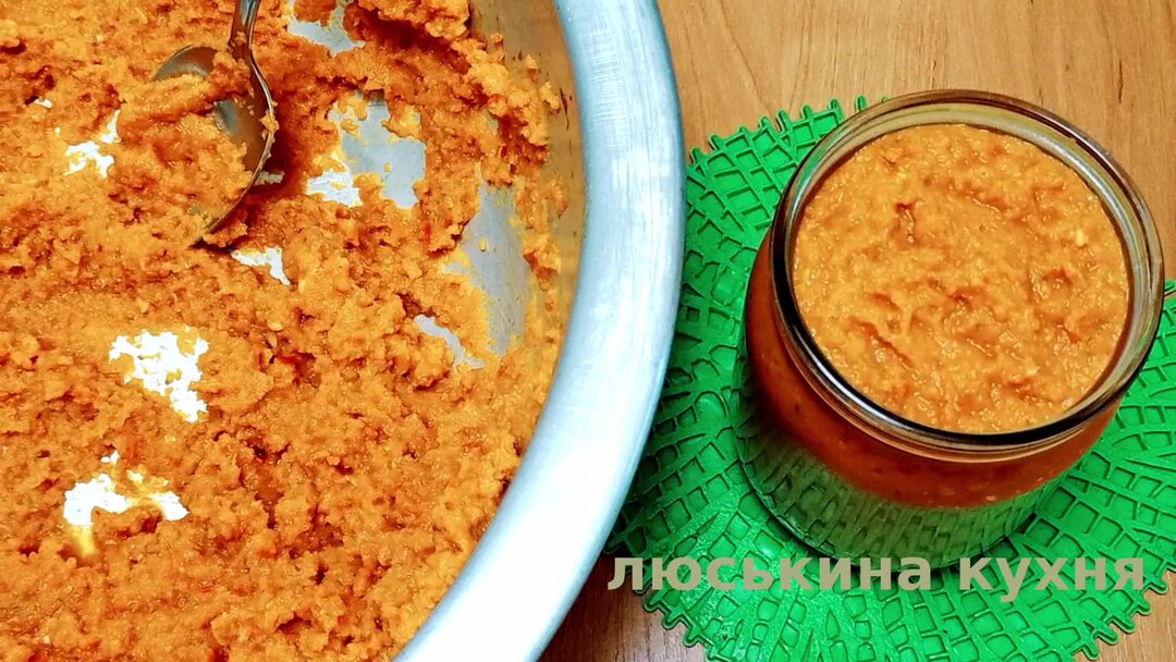 Икра из огурцов через мясорубку. Огуречная икра на зиму с томатной пастой. икра из огурцов с томатной пастой. огуречная икра. макароны на блендере измельченные.