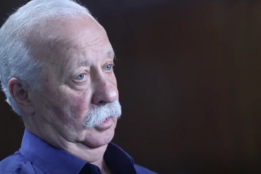 михаил харитонов двойник якубовича. двойник якубовича. испанский двойник якубовича. леонид якубович. леонид якубович поле чудес.