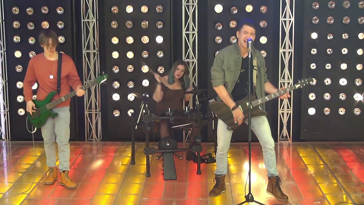 музыкальная группа. летучий корабль театриум на серпуховке. музыкальные группы сахалина. игры народов сахалина. музыканты на свадьбу в лабинске.