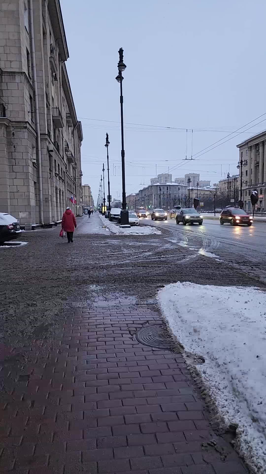 А. Ленский | Легендарная пирожковая на Московском Санкт-Петербург Московский  проспект дом 192 Парк Победы Пирожковая Хозяюшка основана в 1956 году  Неизменная рецептура и исключительно натуральные ингредиенты | Дзен