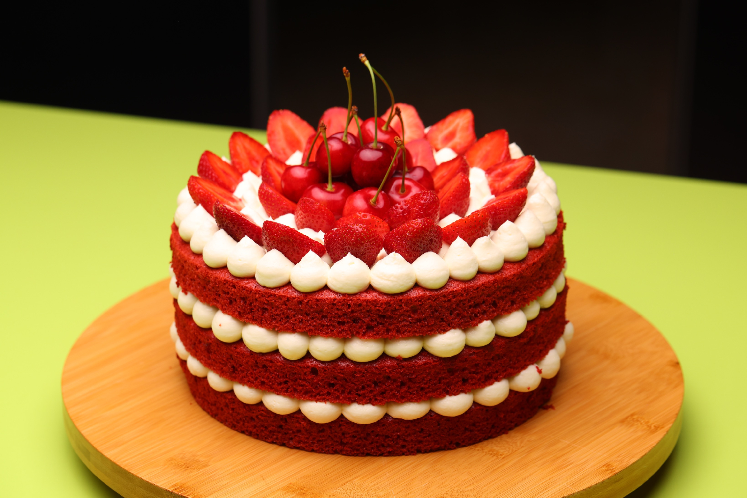 Георгий Кавказ торт красный бархат