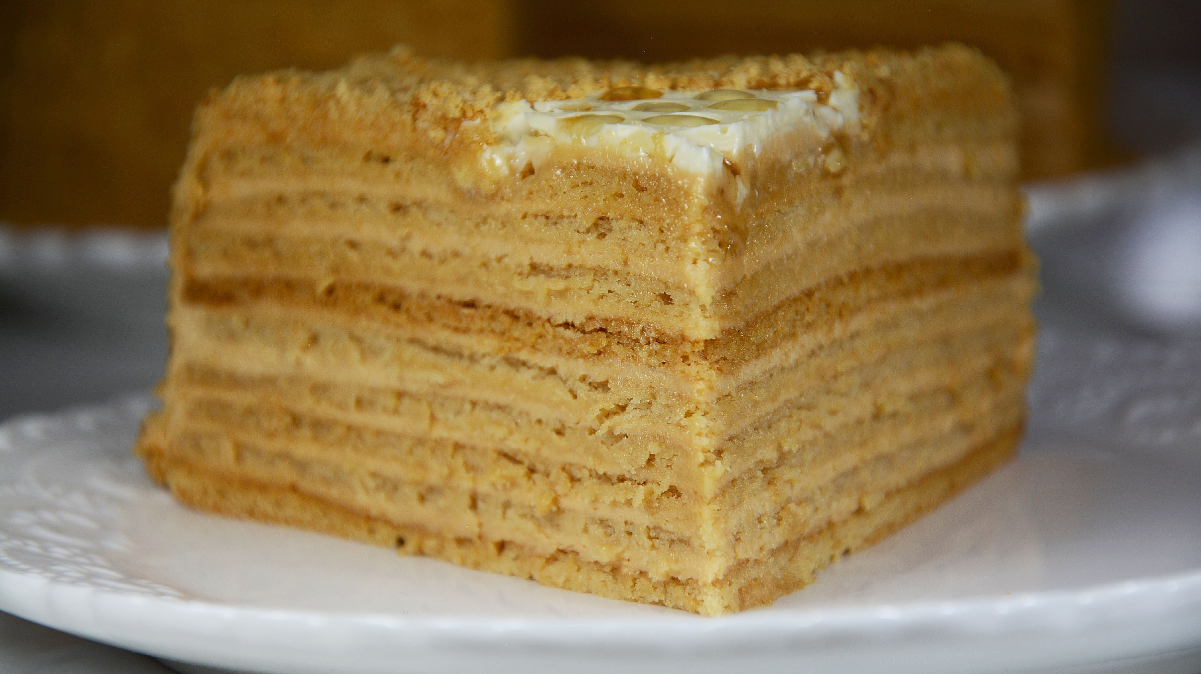 наполеон, прага, медовик. медовик птичье молоко. медовик на пергаменте. торт медовик со сгущенкой. медовик на пергаменте.