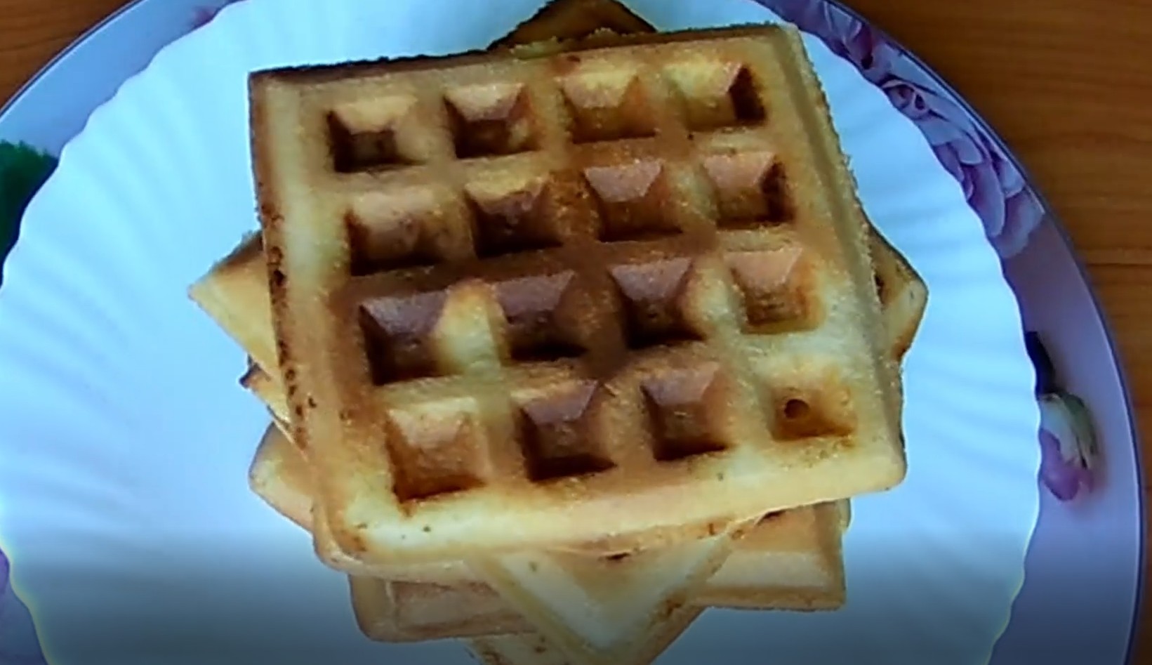 Ржаные вафли в вафельнице. Вафли из ржаной муки в вафельнице. Диетические вафли в вафельнице. Ржаные вафли в вафельнице. Вафли из ржаной муки в вафельнице.