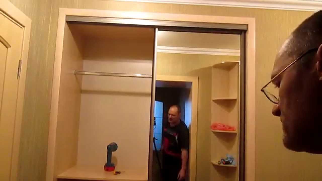 Дверь купе в дверной проем. Самодельный шкаф купе. Встроенные шкафы купе своими руками. Стенной шкаф. Встроенные шкафы внутри.