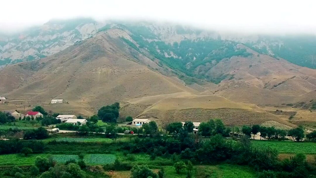 Индекс дагестан село. Шамильский район село Ассаб. Село Ассаб Шамильский район школа. Туристы в Дагестане Шамильский район. Бакдаб Росо.