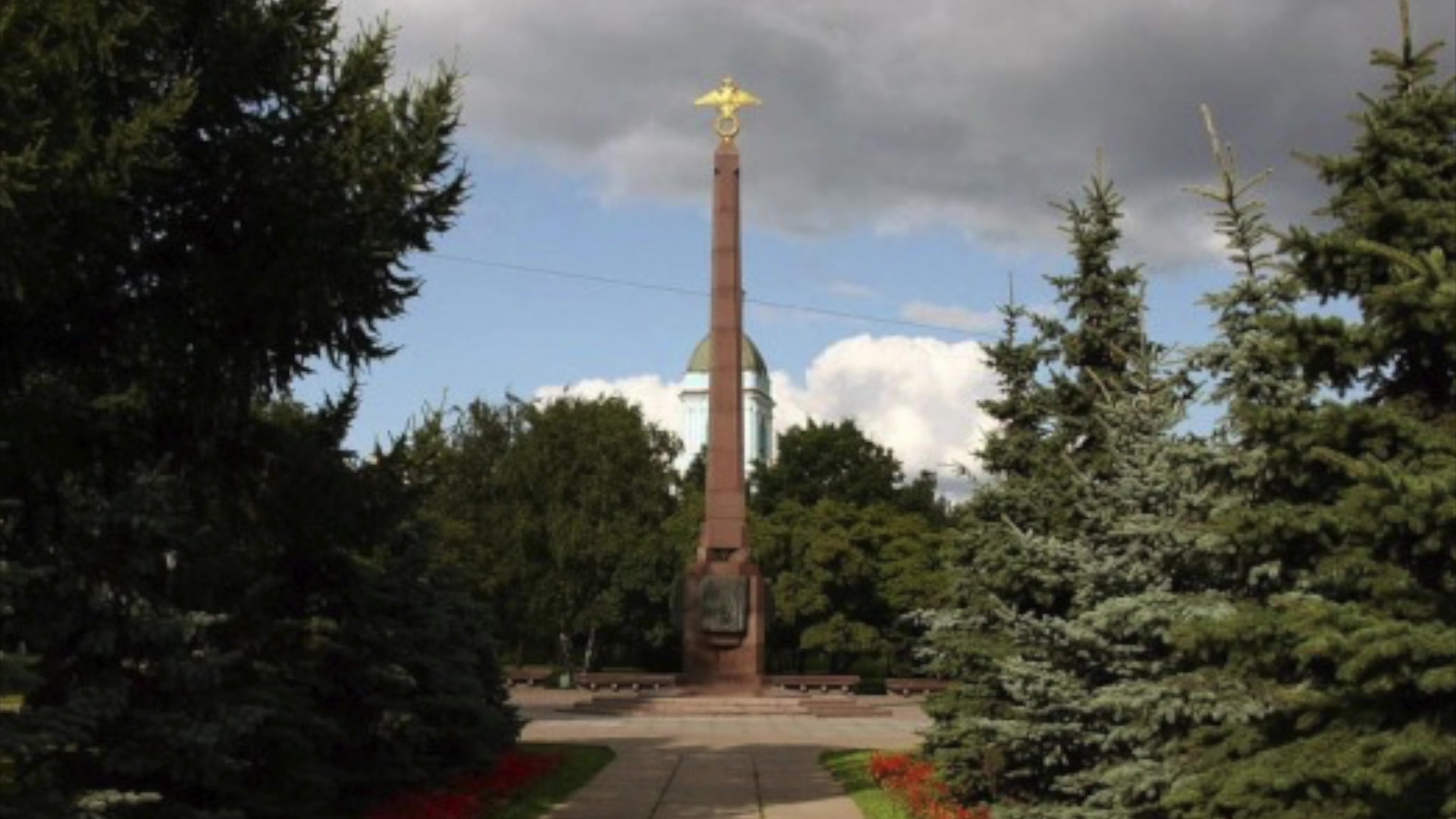 Памятники отечества. Памятник пограничникам Отечества в Москве. Памятник пограничникам в Москве на Яузе. Памятник пограничникам Яузские ворота. Пограничники на Яузском бульваре у памятника.