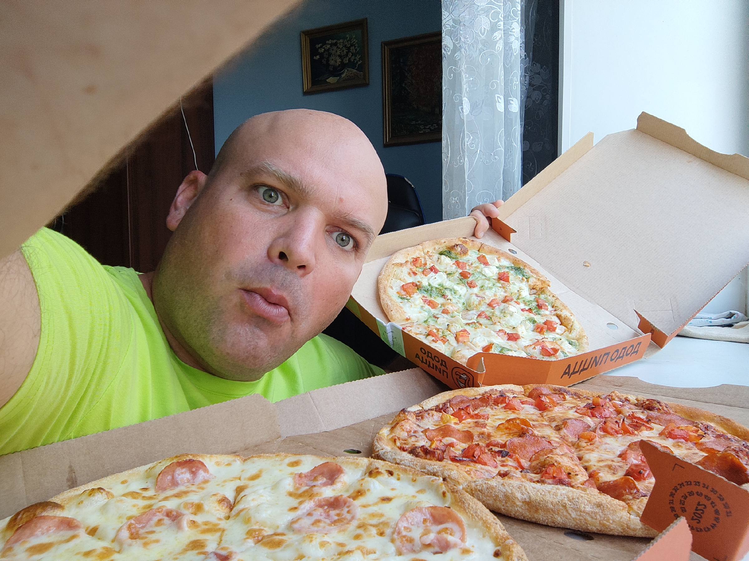 три пиццы и четыре сыра камеди фото 47