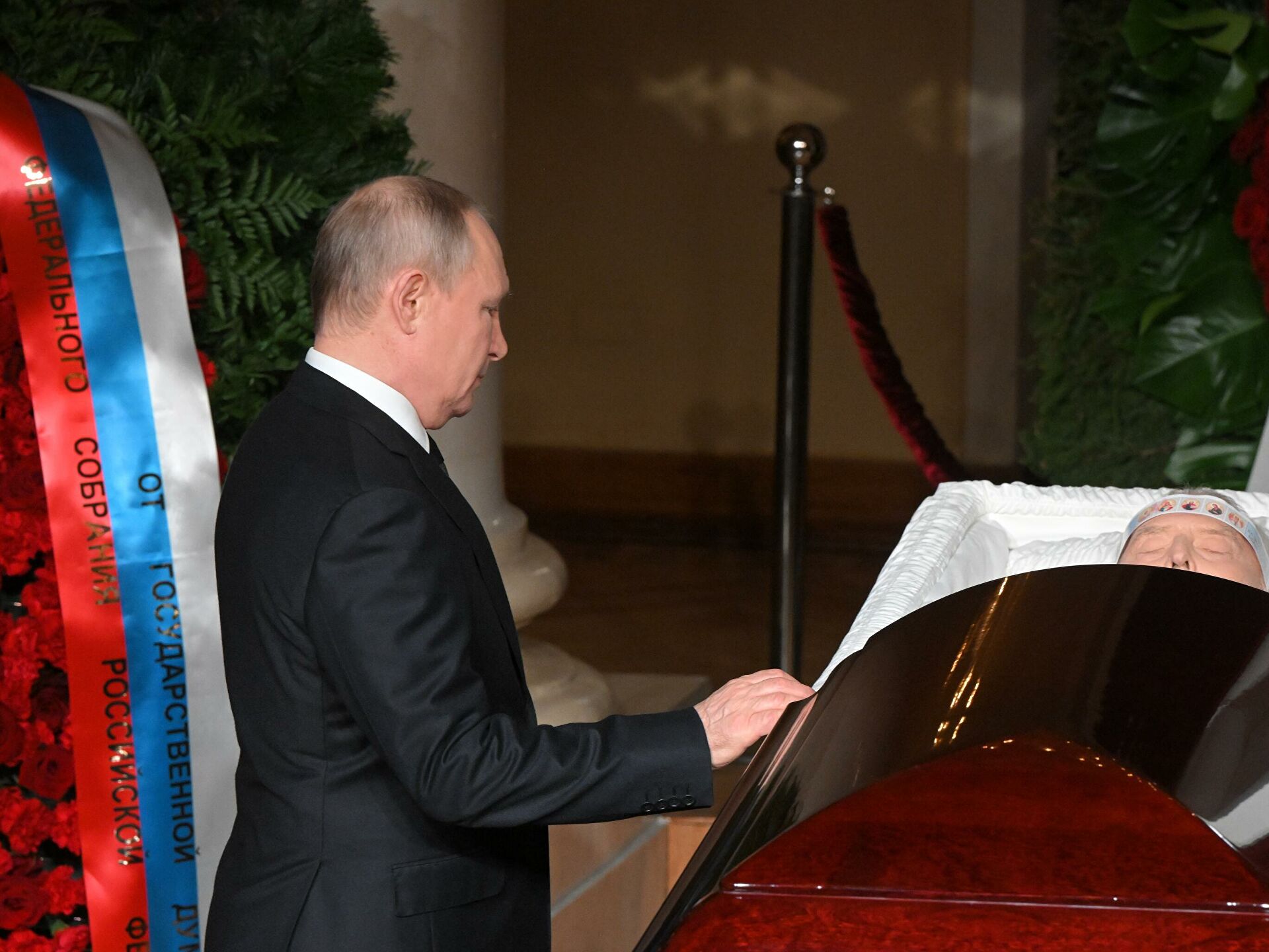 Владимир Путин простился с Владимиром Жириновским