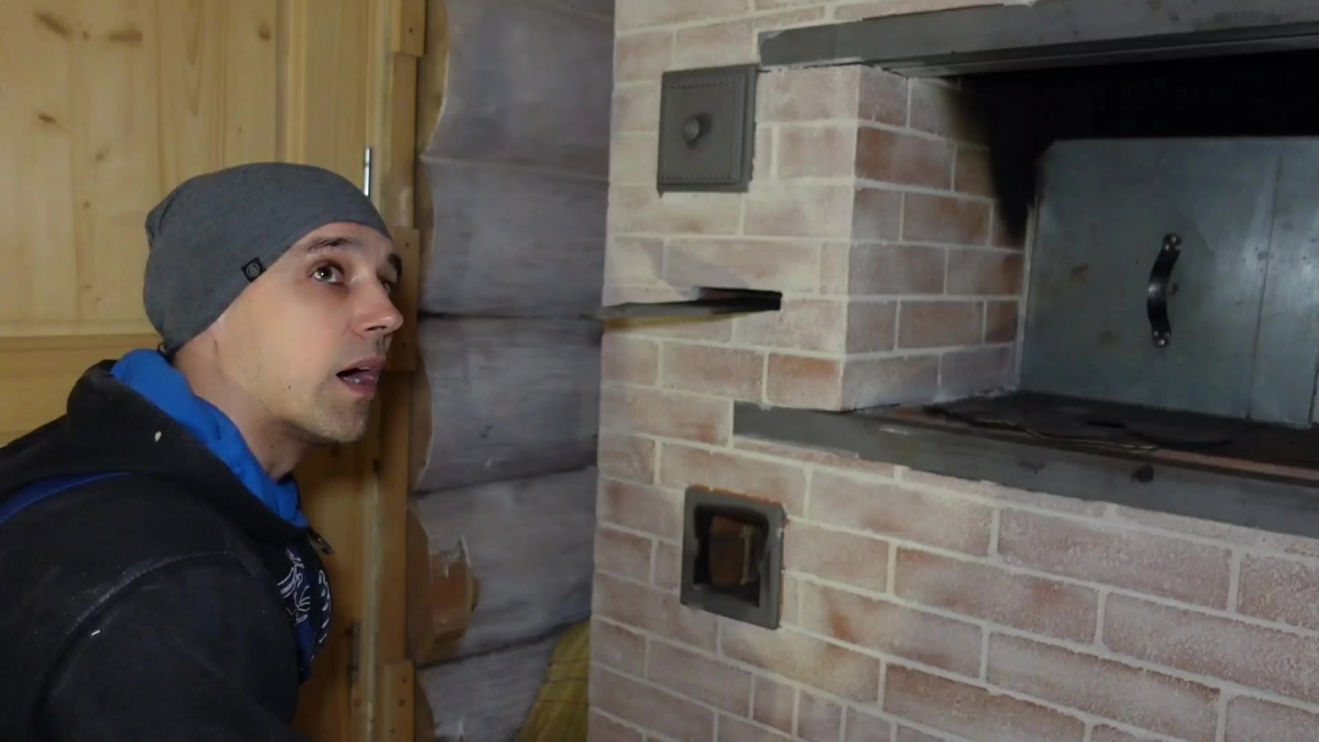 дымов печи. дымов печи. печное отопление угарный газ. дымит печка с плитой когда открываешь дверку почему. картинка.