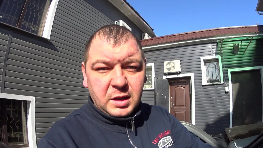 митя деревенский. американский фермер. англичанин алан йоманс. проект деревни. деревенские жители фото.