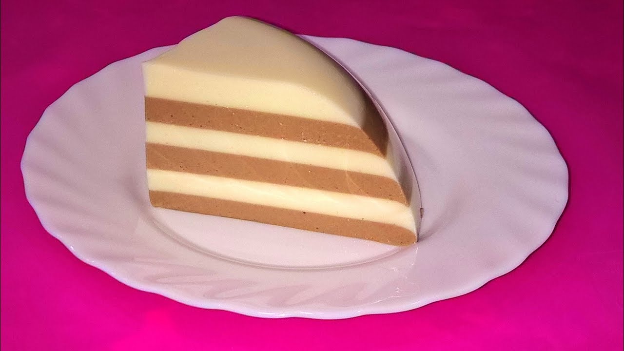 мусс в креманках. торт муссовый клубничный бисквитный. сметанник желе. торт без выпечки с фруктами. торт муссовый клубничный чизкейк.