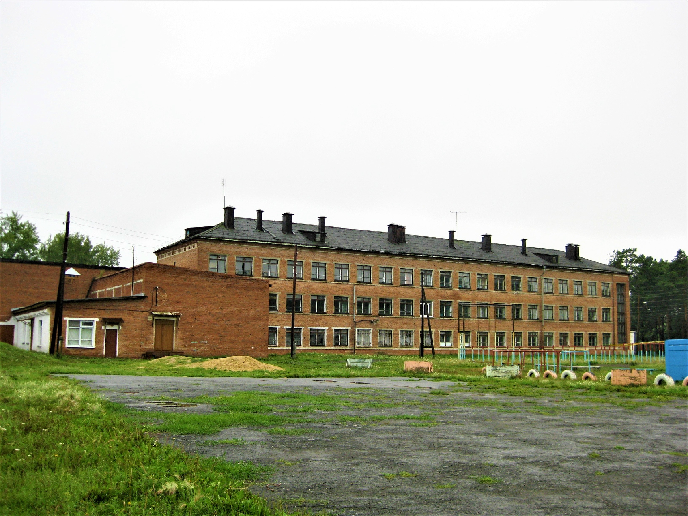 Городское поселение пионерский. Пионерская СОШ Талицкого района. Пионерская школа Талицкого района официальный сайт.