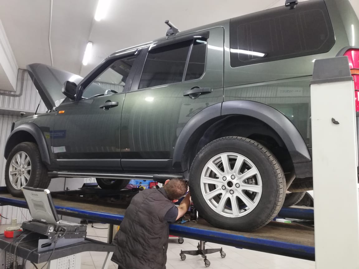 Discovery 3 пневмоподвеска. клиренс discovery 3 с пневмоподвеской. Discovery 3 пневмоподвеска. хомуты пыльников пневмостойки range rover 2005. Range rover salga пыльник передней стойки.