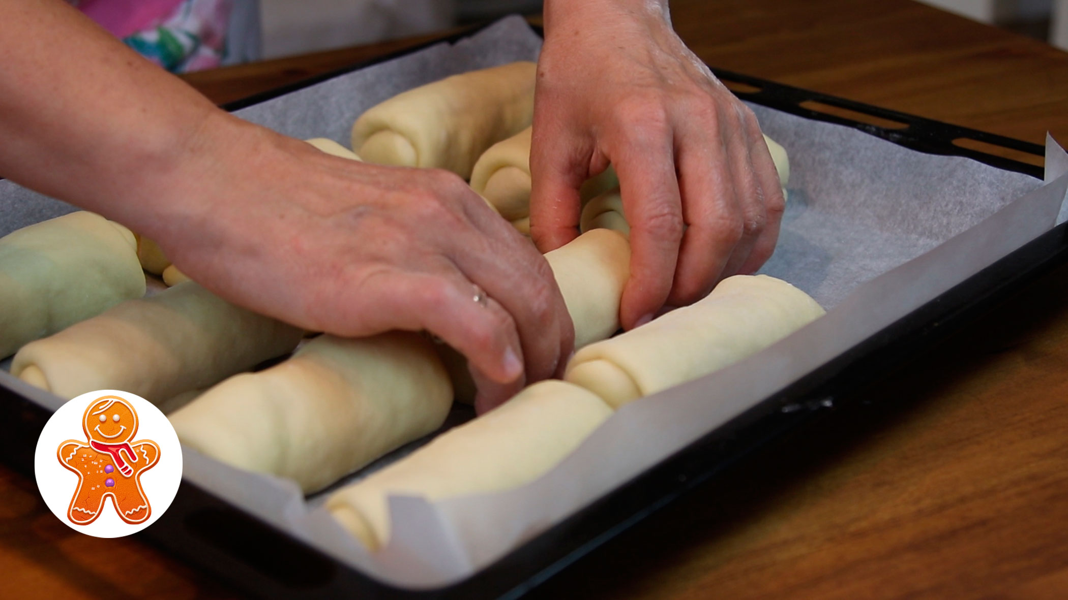 Булки слоеные заводские. Галеты постные черногорск. Школьные пирожки. Галеты постные черногорск. Торты от ирины хлебниковой.