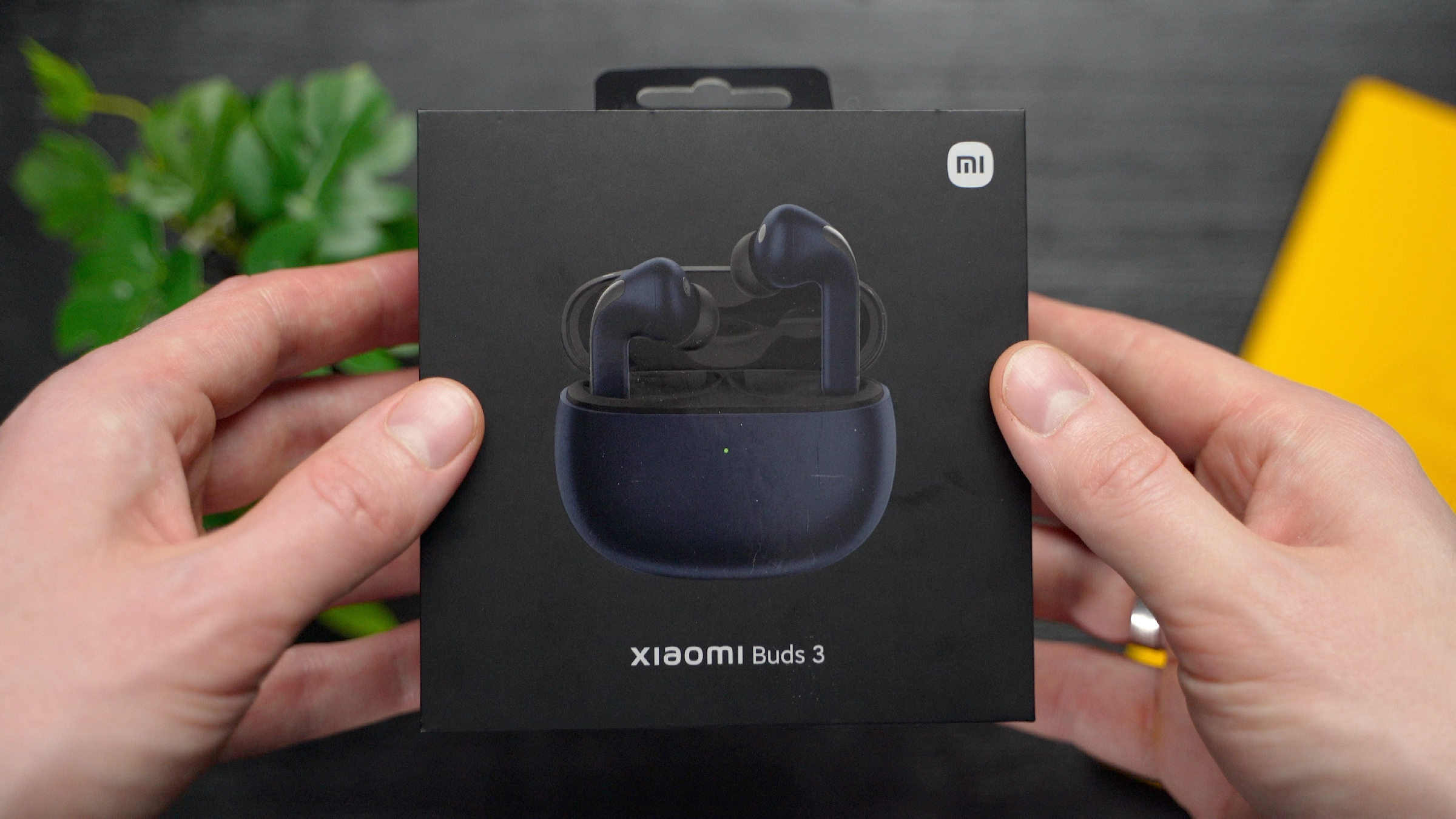 Xiaomi buds 3 lite. Гарнитура беспроводная Ксиаоми Twi. Сяоми Геншин наушники. Наушники Сяоми беспроводные НСК сторе. Наушники Сяоми бус 3.