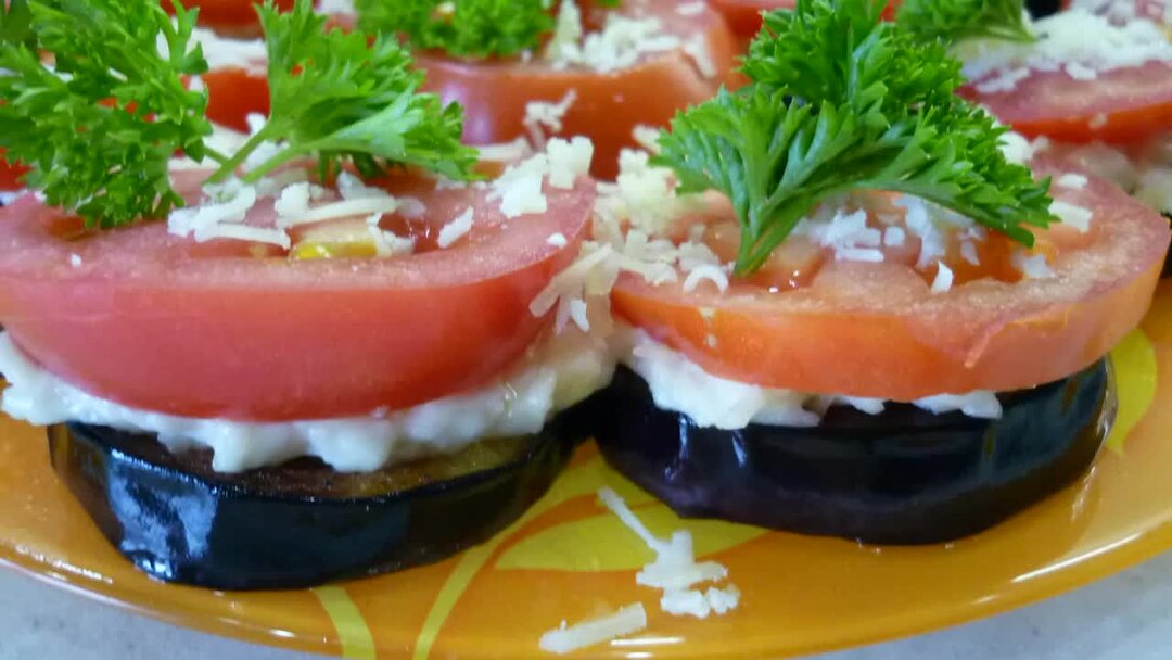 Как приготовить вкусную закуску из баклажан. Как приготовить вкусную закуску из баклажан