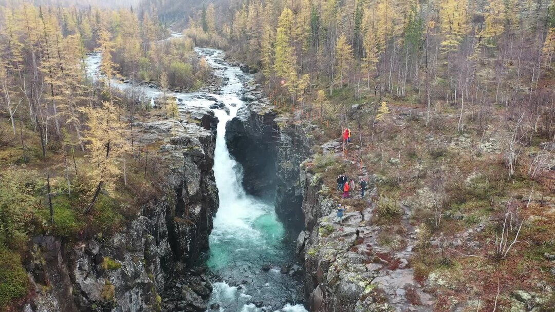 Водопад 2 брата Путорана